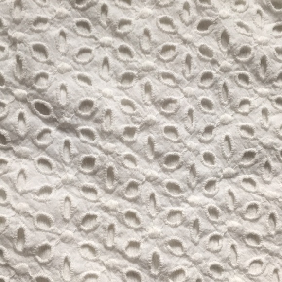 Bow back eyelet shirt - Picture 3 of 5